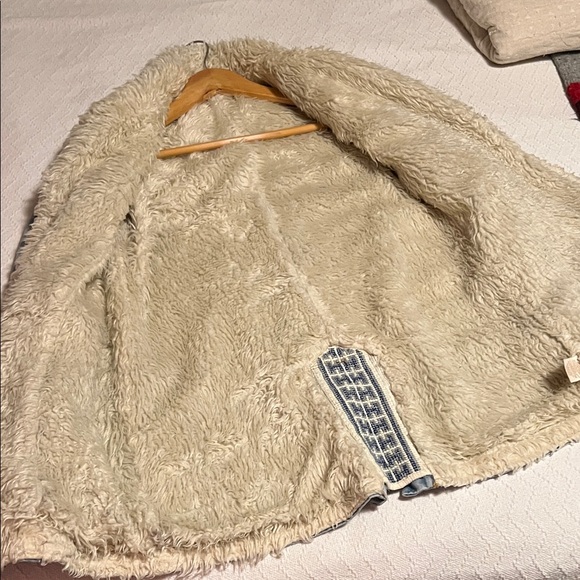 Free People - VINTAGE - Women's Denim Jacket with Faux Shearling Lining - Picture 14 of 14